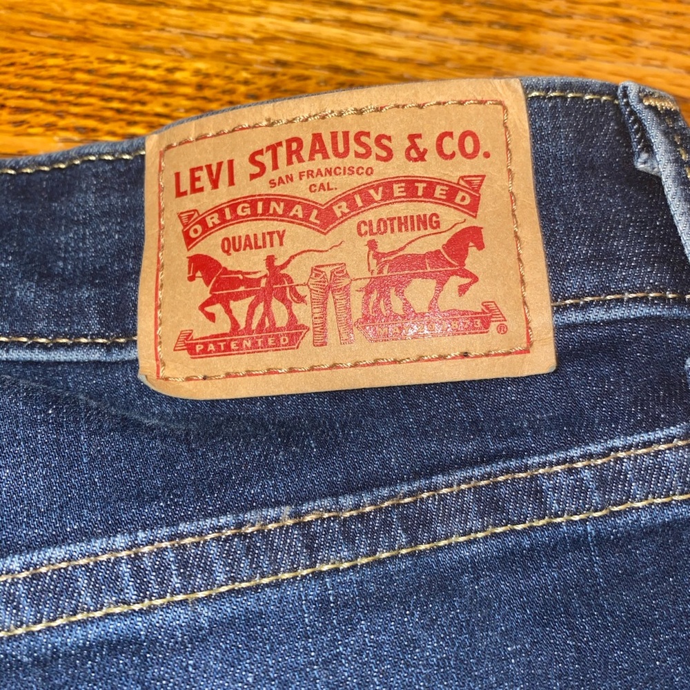 Levi’s woman’s jeans